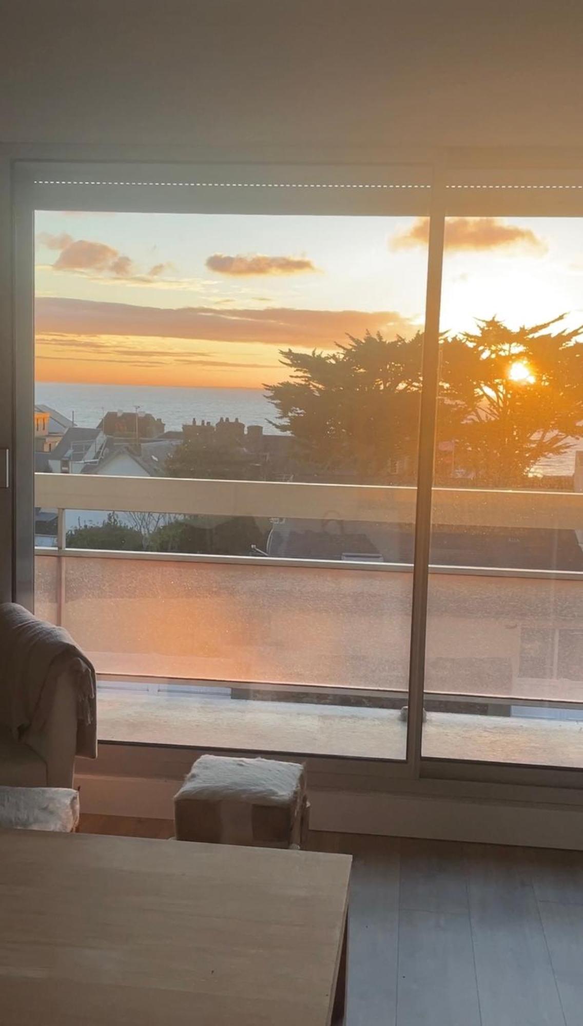Appartement Vue Mer Proche Plage Et Centre Granville Esterno foto